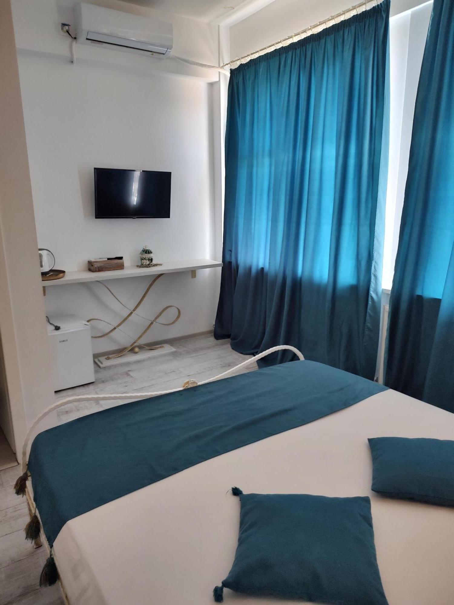Puzzle Magic Bed & Breakfast ปีเตช ภายนอก รูปภาพ